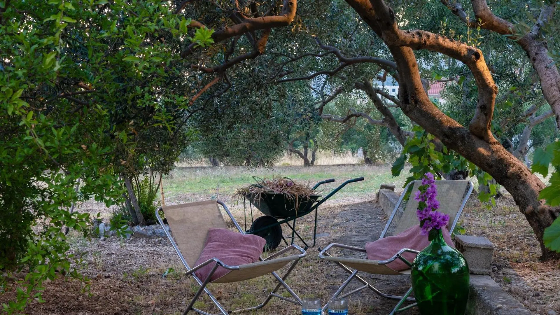 Pupi Studio Apartment Trogir